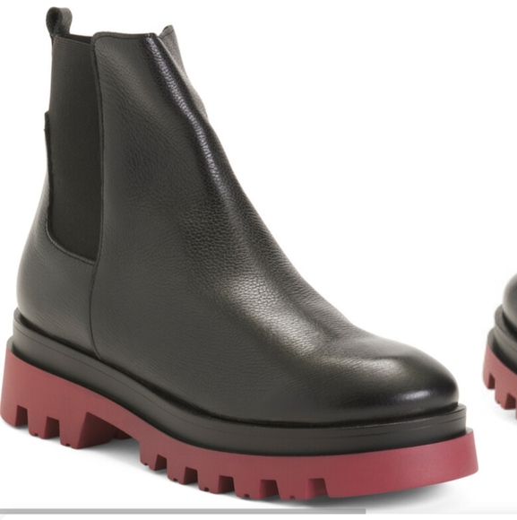 Bertuchi Black Lug Red Sole Chelsea Boots Black Leather Size 38 / US 7.5 - Picture 1 of 12